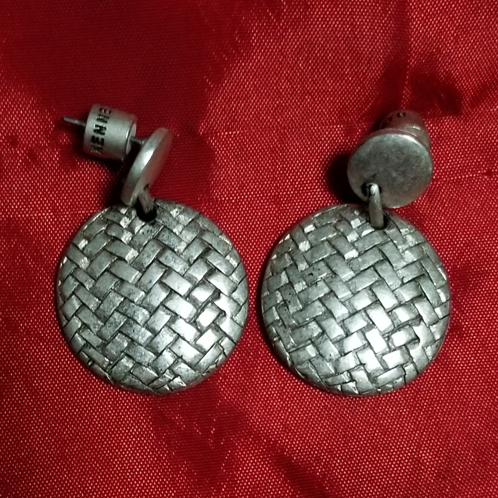 KENNETH COLE DROP SILVER BASKET WEAVE EARRINGS